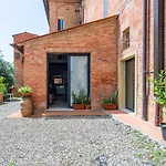 Guesthost - Porta Romana & With Parking *