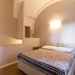 Διαμέρισμα Guesthost - Porta Romana & With Parking