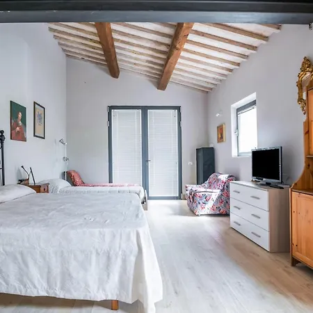Apartmán Guesthost - Porta Romana & With Parking Siena