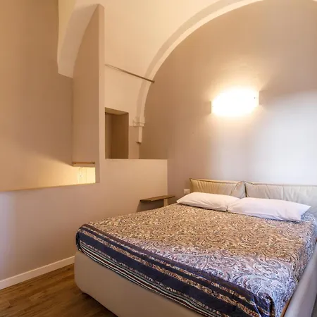 شقة Guesthost - Porta Romana & With Parking