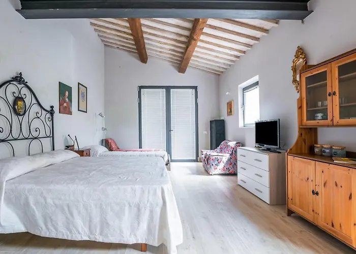 Apartment Guesthost - Porta Romana & With Parking Siena