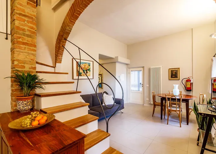 Guesthost - Porta Romana & With Parking *