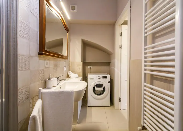 Guesthost - Porta Romana & With Parking 锡耶纳